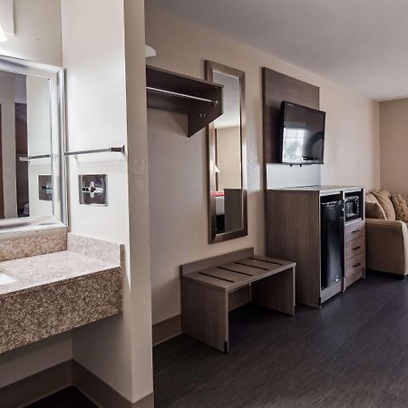 Surestay Plus Hotel By Best Western Карні Екстер'єр фото