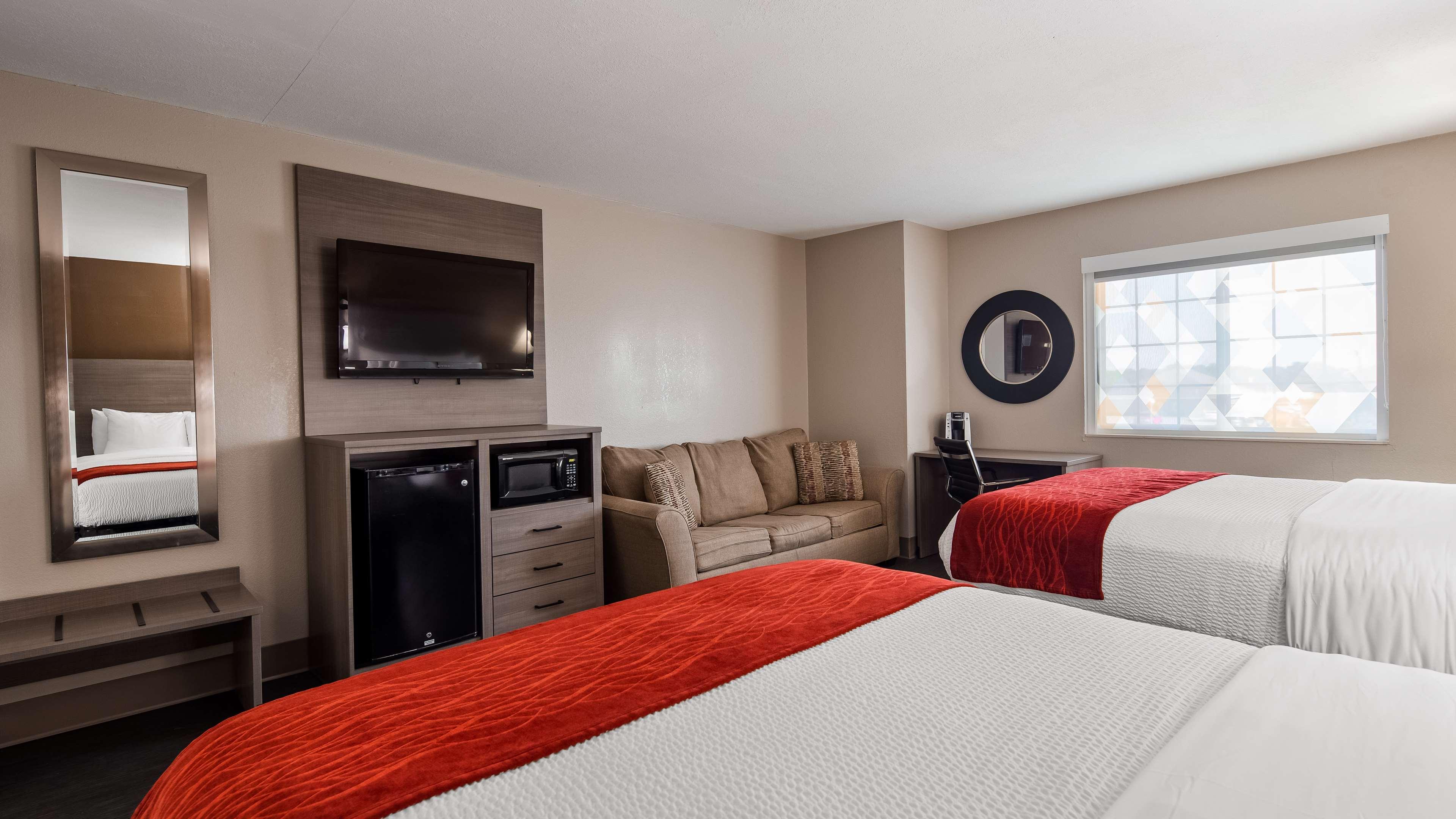 Surestay Plus Hotel By Best Western Карні Екстер'єр фото
