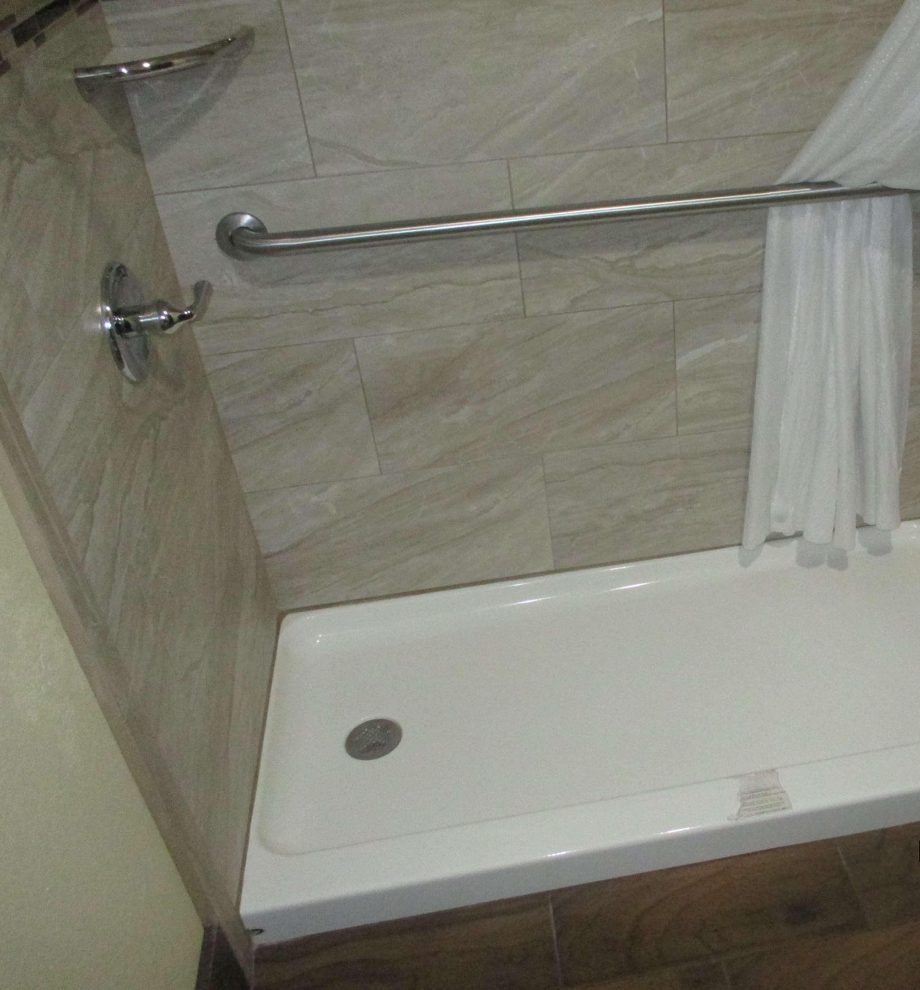 Surestay Plus Hotel By Best Western Карні Екстер'єр фото