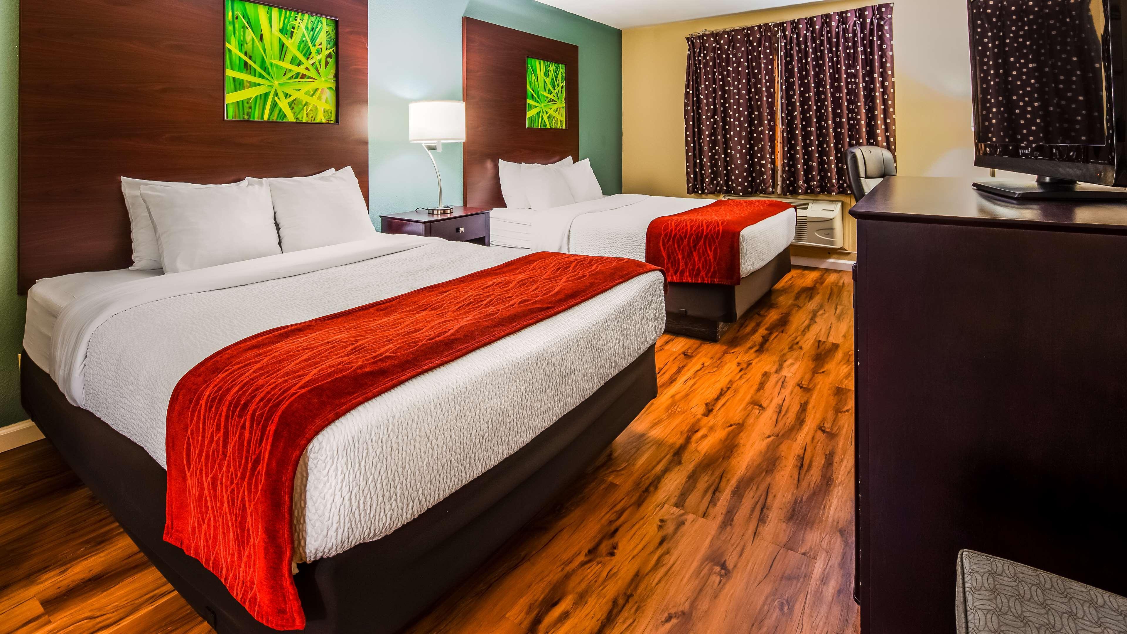 Surestay Plus Hotel By Best Western Карні Екстер'єр фото