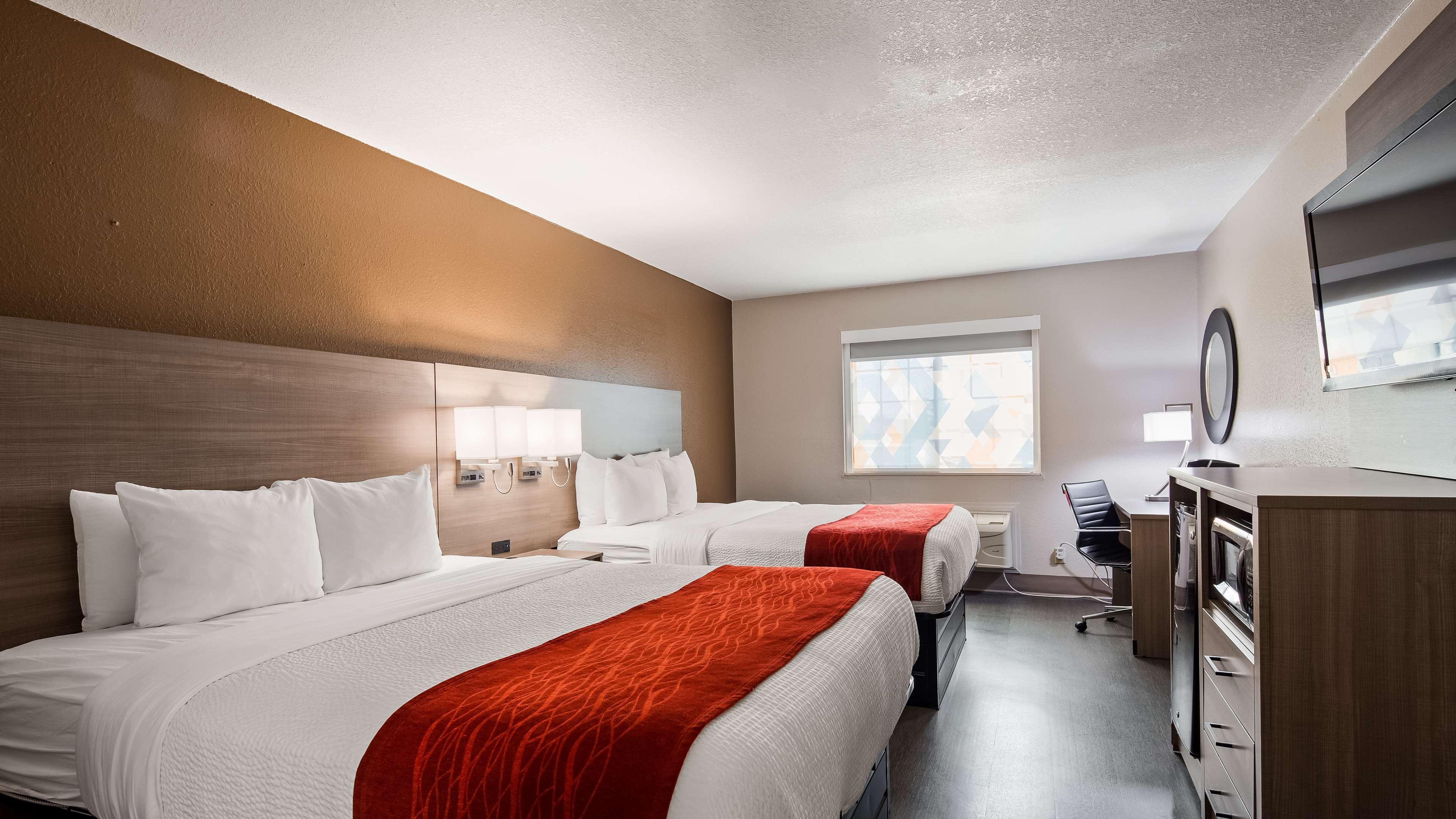 Surestay Plus Hotel By Best Western Карні Екстер'єр фото