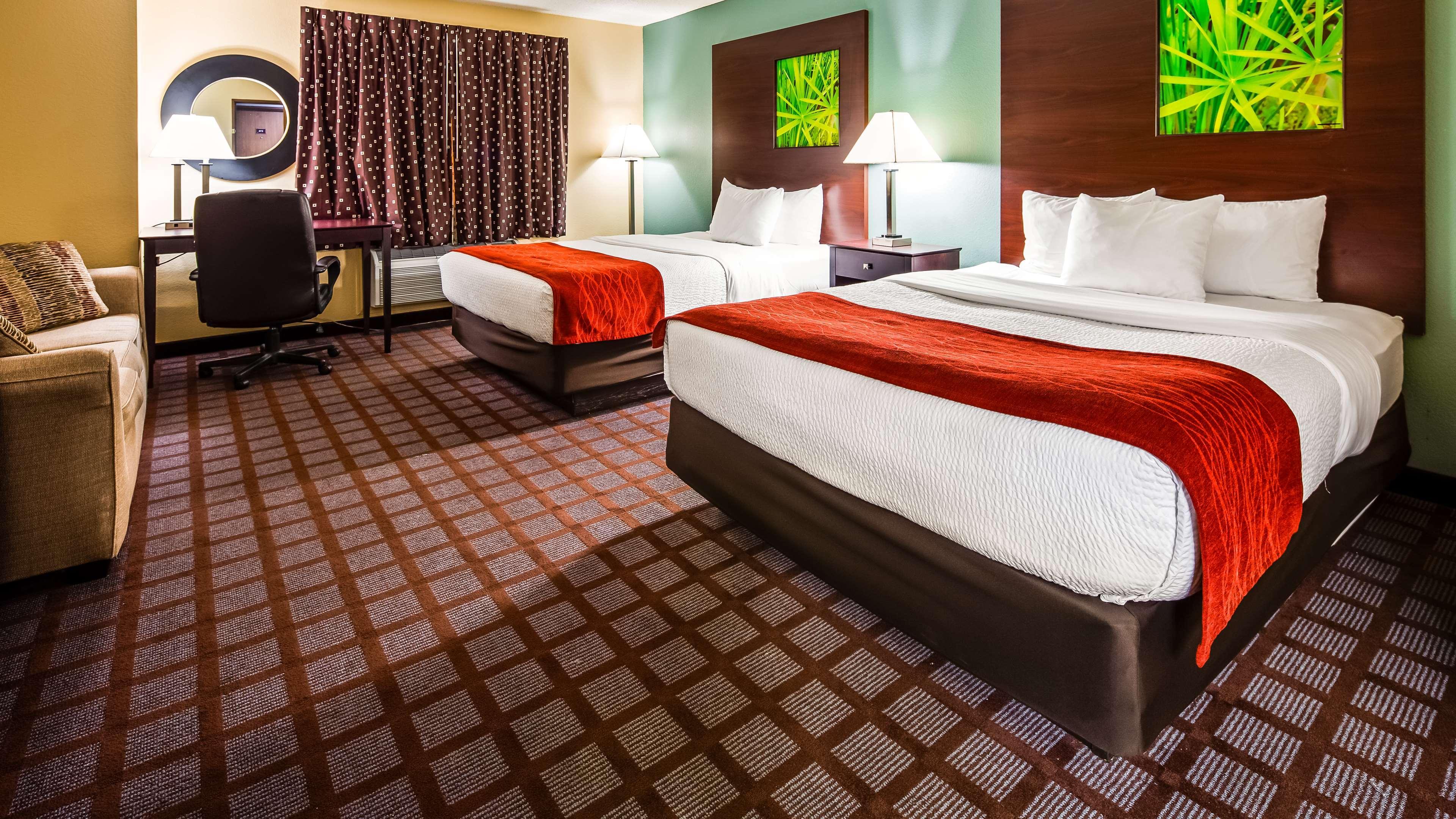 Surestay Plus Hotel By Best Western Карні Екстер'єр фото