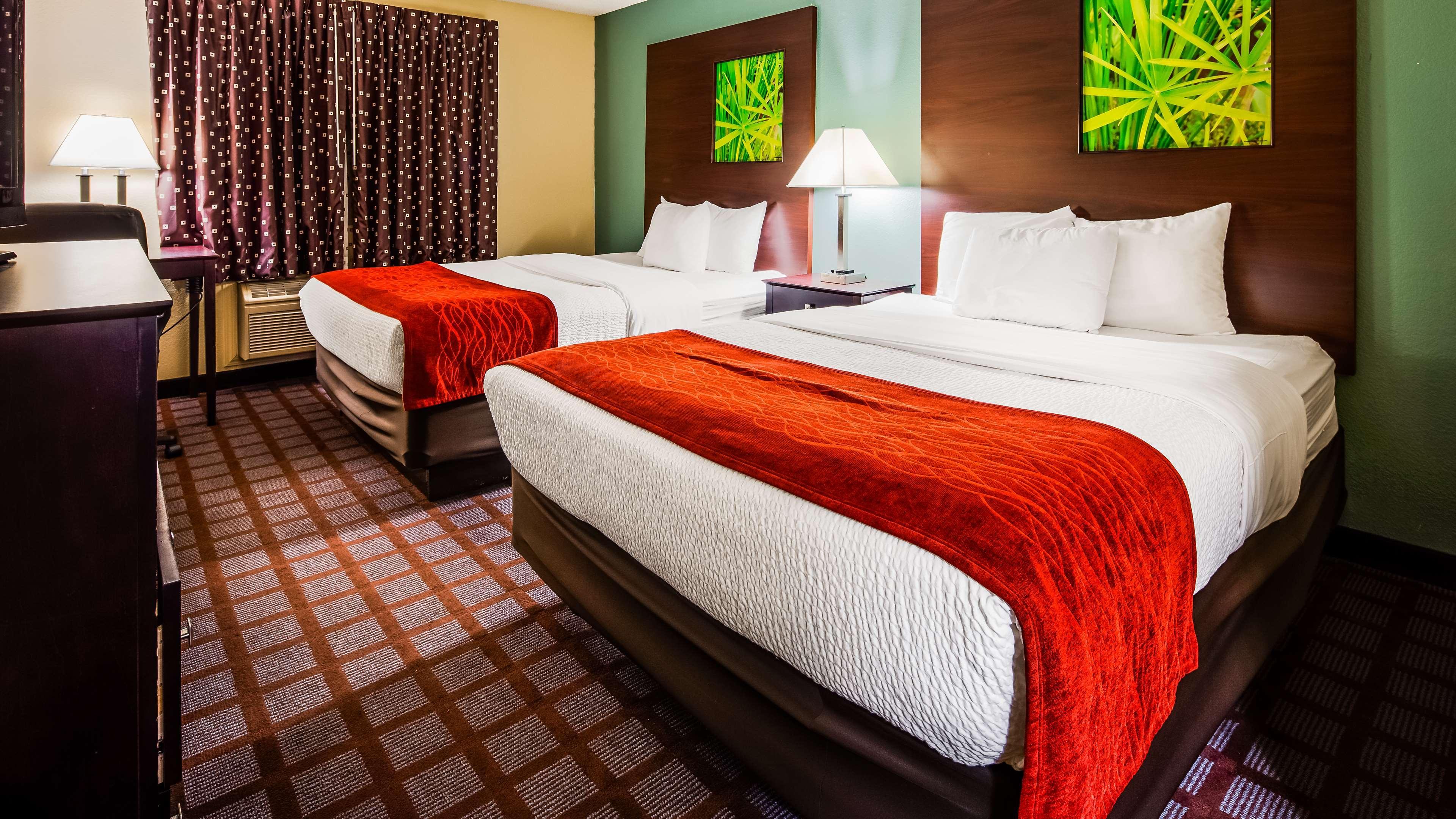Surestay Plus Hotel By Best Western Карні Екстер'єр фото